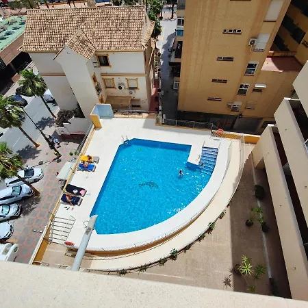 Cerca De La Playa Con Piscina Фуэнхирола